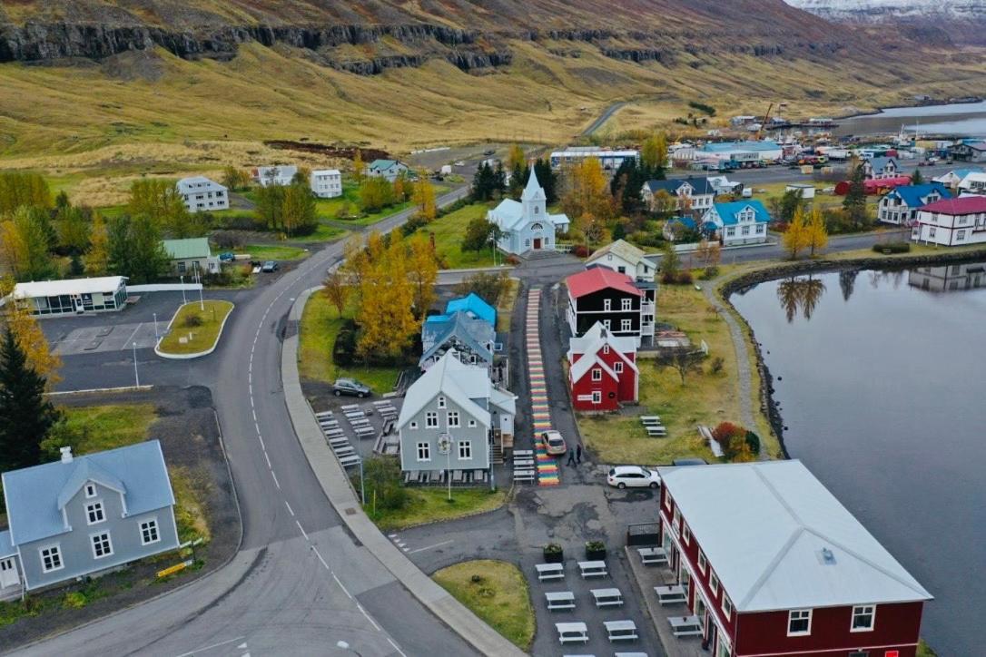 Langahlid Cottages & Hot Tubs Seyðisfjörður Exterior foto